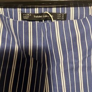 Navy and white striped Zara trousers #stripes Pant